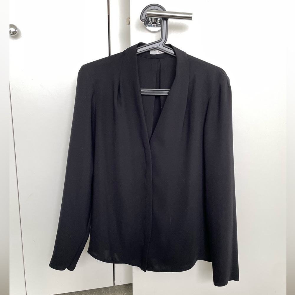 COPY - Black babaton blouse